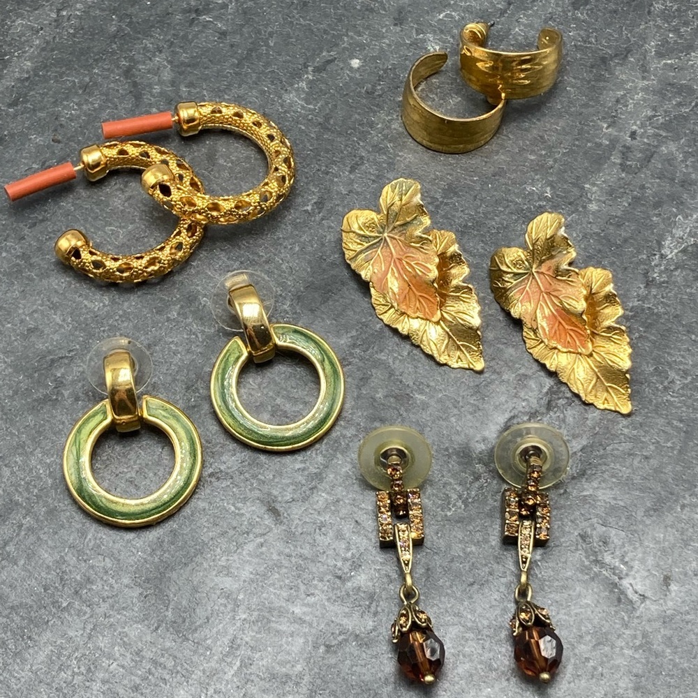 PIERCED Vintage women’s bundle 5x pairs earrings gold enamel hoops